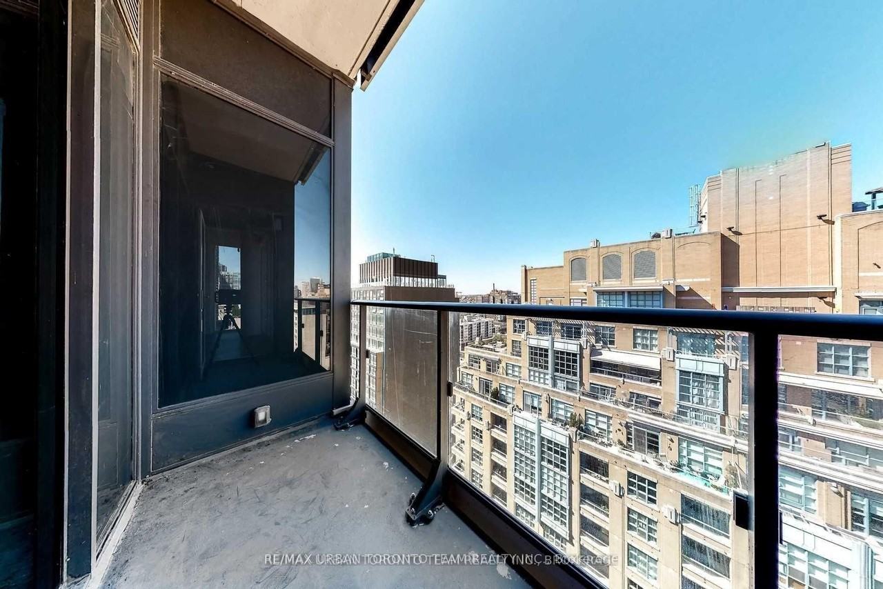 435 Richmond Street West - Photo 7 of 16