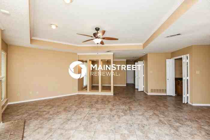 4614 Branchview Dr - Photo 3 of 16