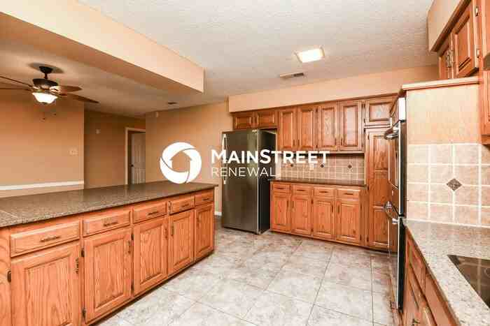 4614 Branchview Dr - Photo 7 of 16