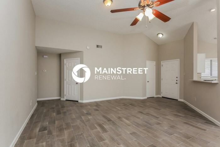316 Kalmia Dr - Photo 5 of 16