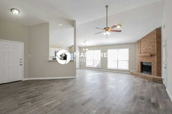 316 Kalmia Dr - Photo 6 of 16