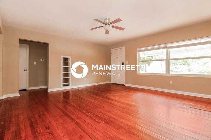 1414 Turner St - Photo 3 of 14
