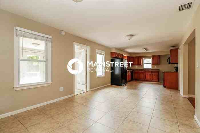 1414 Turner St - Photo 5 of 14