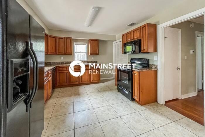1414 Turner St - Photo 7 of 14