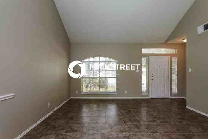 8926 Westcreek - Photo 4 of 17