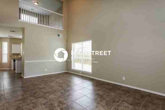8926 Westcreek - Photo 5 of 17