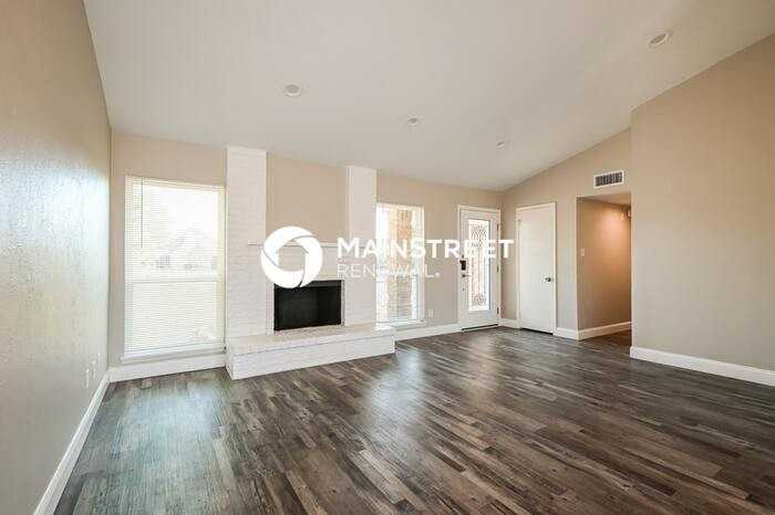 528 Olympus St - Photo 4 of 16