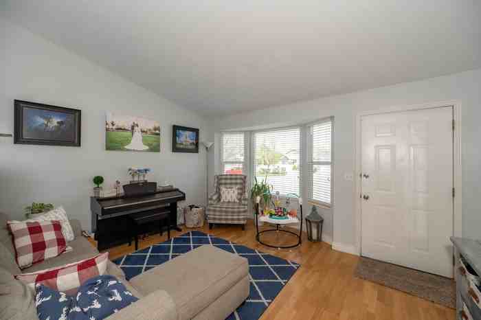 1045 W Ranch Park Dr - Photo 5 of 30