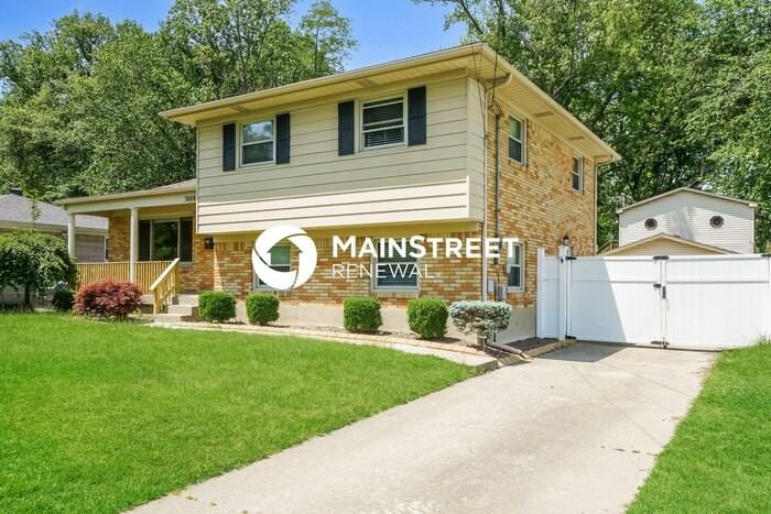 7608 Greenfield Ave - Photo 3 of 23