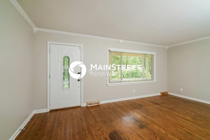 7608 Greenfield Ave - Photo 6 of 23