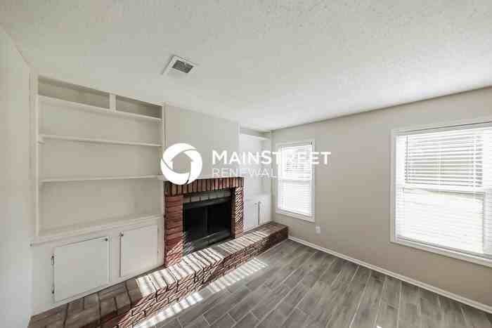 707 Bahia Ln - Photo 4 of 16