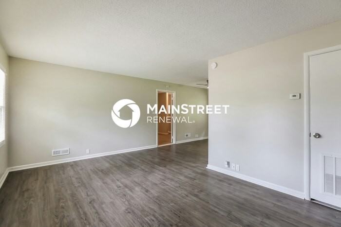 10903 Bennington Ave - Photo 6 of 16