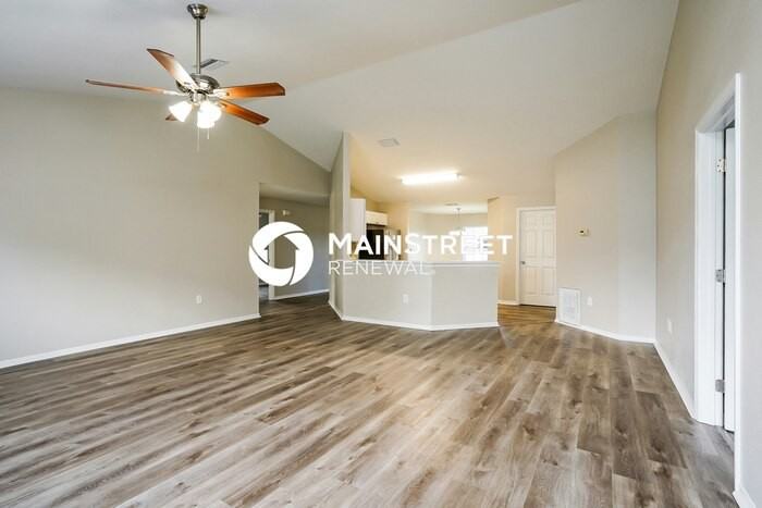 1817 Sw 12th Ln - Photo 4 of 16