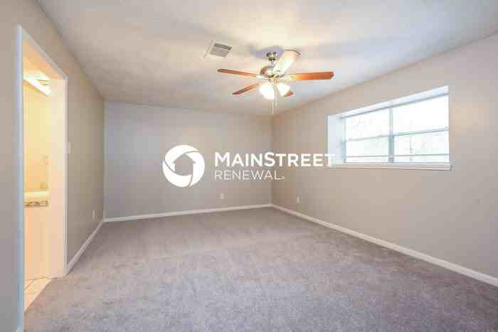 15322 Parkville Dr - Photo 7 of 23