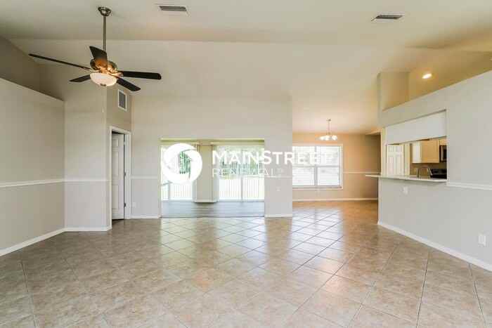 2221 Ne 3rd St - Photo 4 of 16