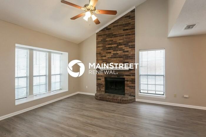 5421 Carriage Ct - Photo 5 of 17