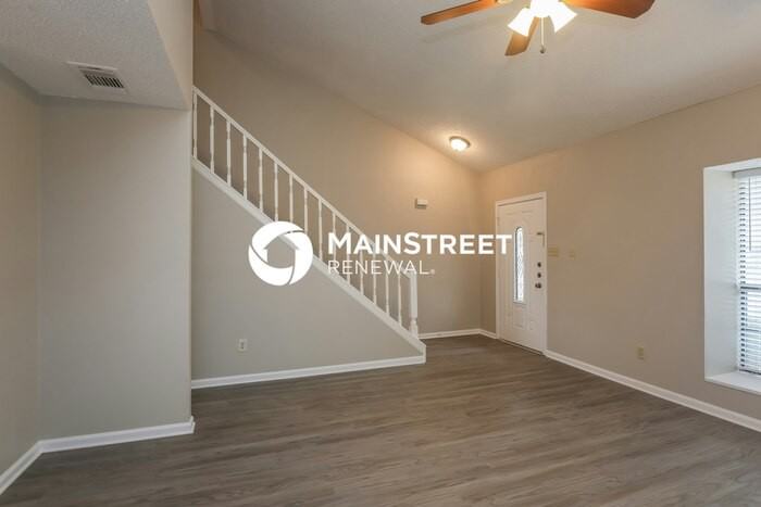 5421 Carriage Ct - Photo 6 of 17