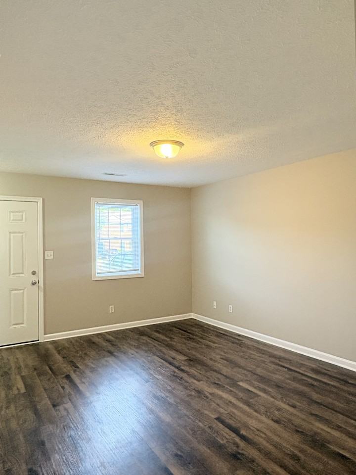 121 Hillridge Ct #C - Photo 2 of 14