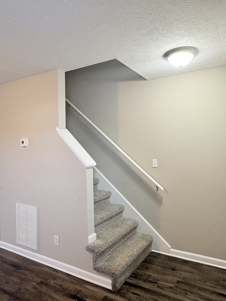121 Hillridge Ct #C - Photo 5 of 14
