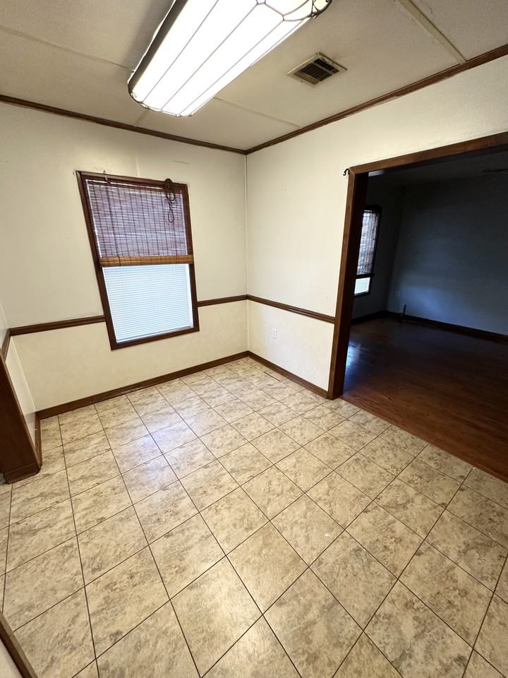 113 Thelma Dr #NA - Photo 3 of 10