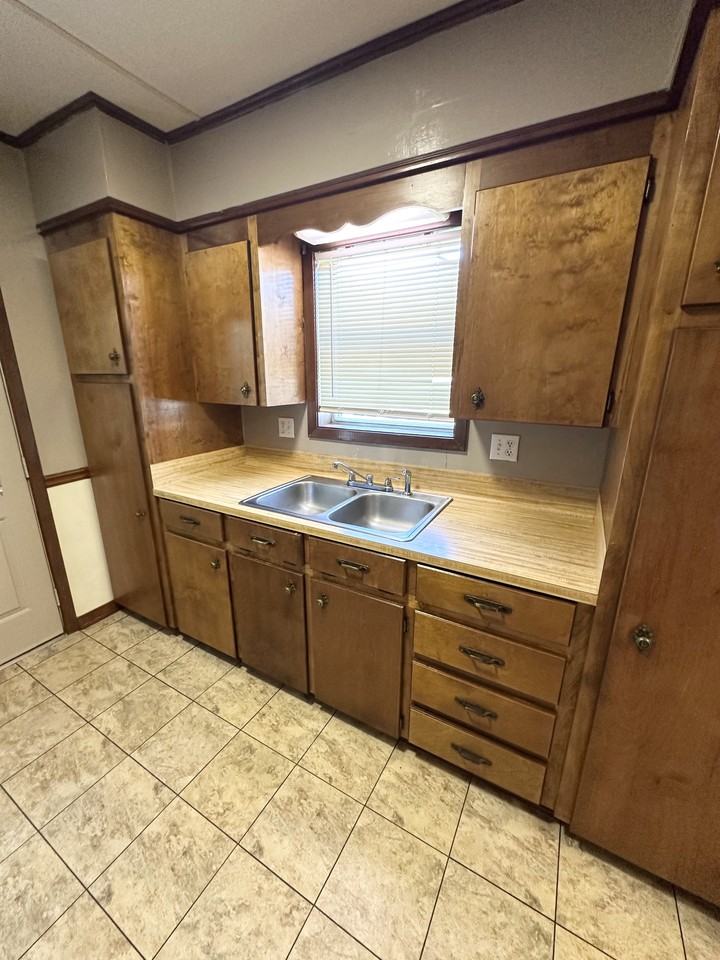 113 Thelma Dr #NA - Photo 7 of 10