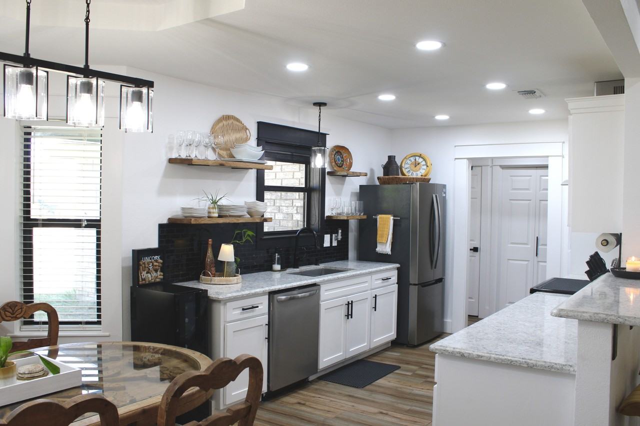 1021 Gregory Dr #NA - Photo 4 of 22