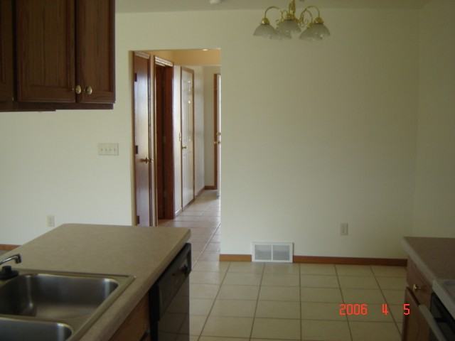 515 Kozarek Ave #4 - Photo 4 of 4