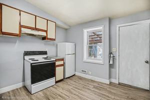 featured image of 126 W Elm St #NA