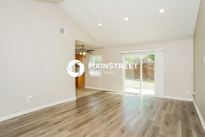 12227 Cape Hyannis Dr - Photo 4 of 16