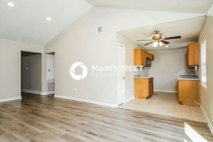 12227 Cape Hyannis Dr - Photo 5 of 16