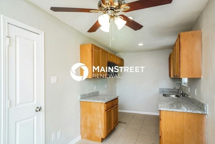 12227 Cape Hyannis Dr - Photo 6 of 16