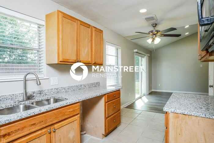 12227 Cape Hyannis Dr - Photo 7 of 16