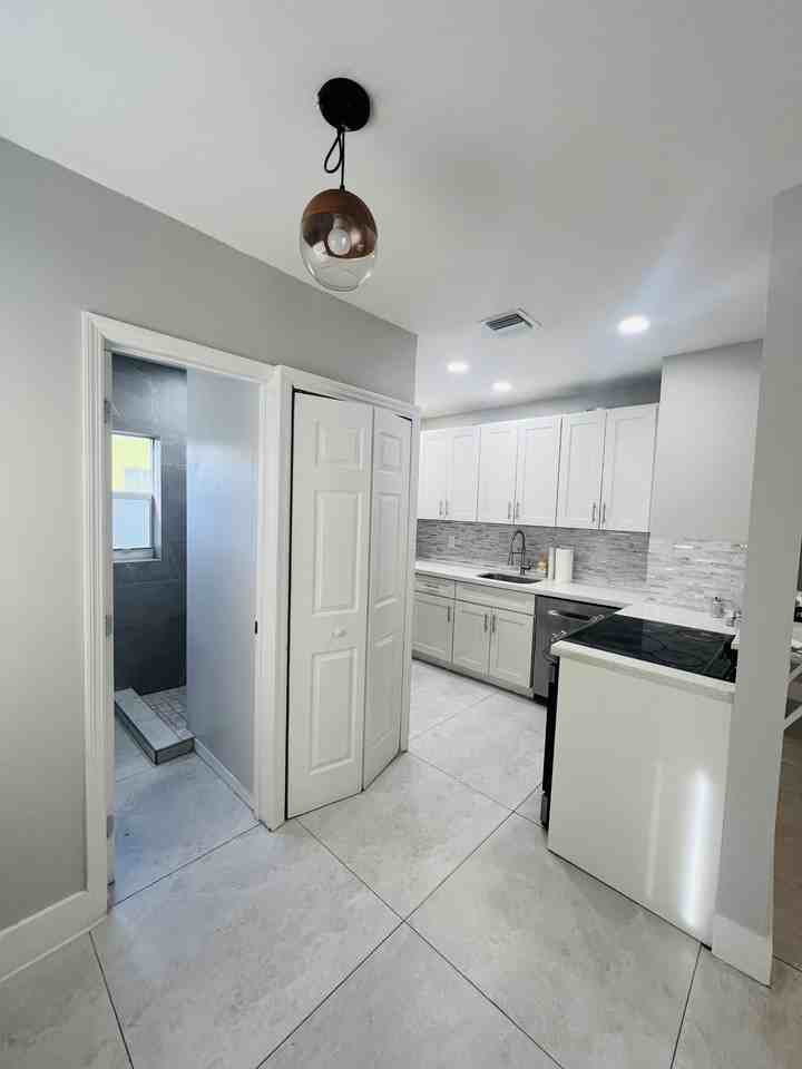 1332 Nw 3rd Ave #NA - Photo 4 of 15