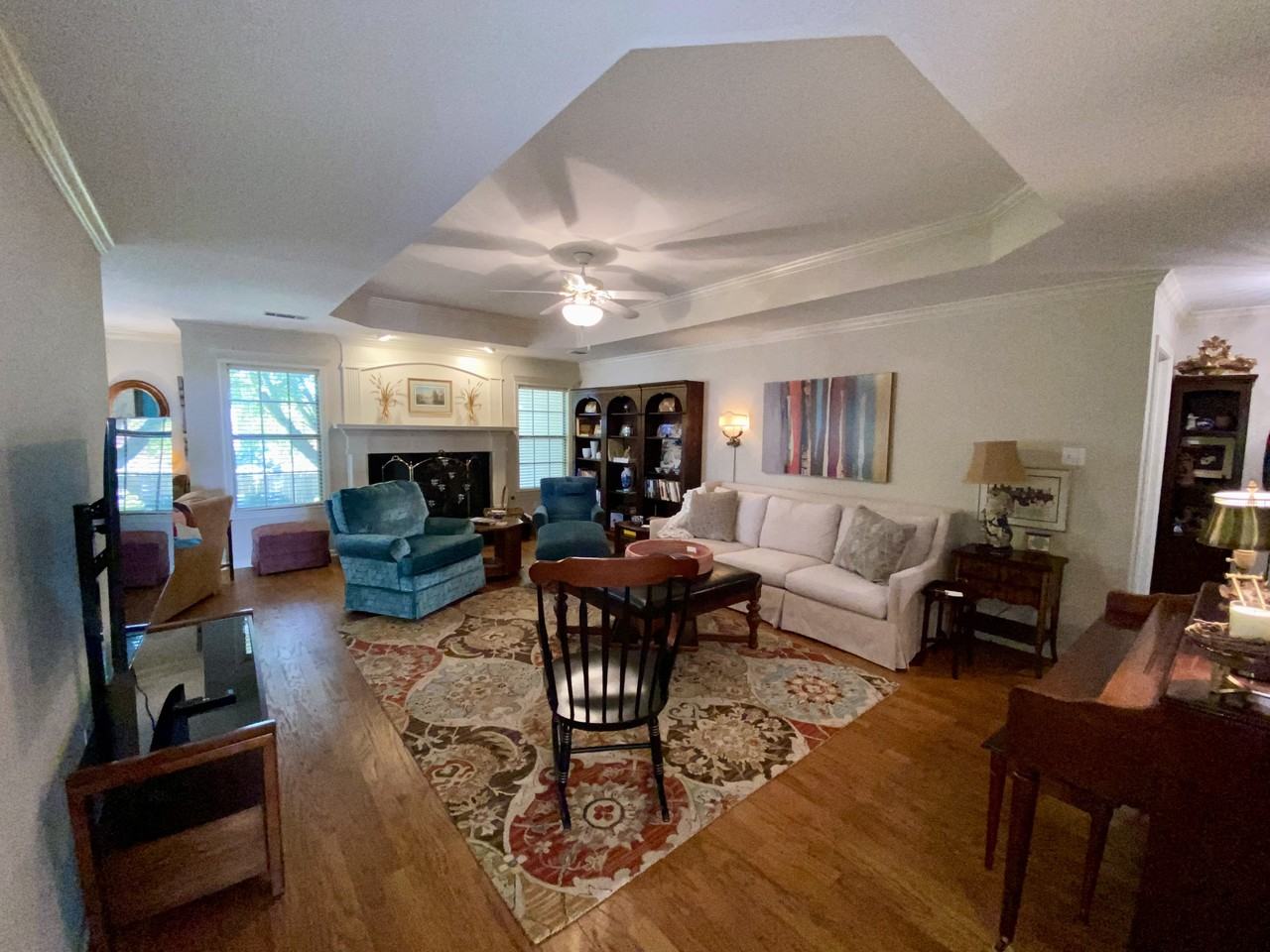 1918 Cherrybend Dr #NA - Photo 4 of 22