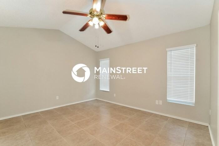 326 Oceanside Ct - Photo 7 of 16