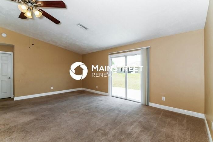 3055 Nw 3rd Pl - Photo 3 of 16