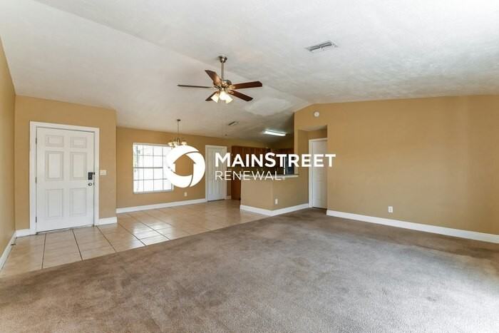 3055 Nw 3rd Pl - Photo 4 of 16