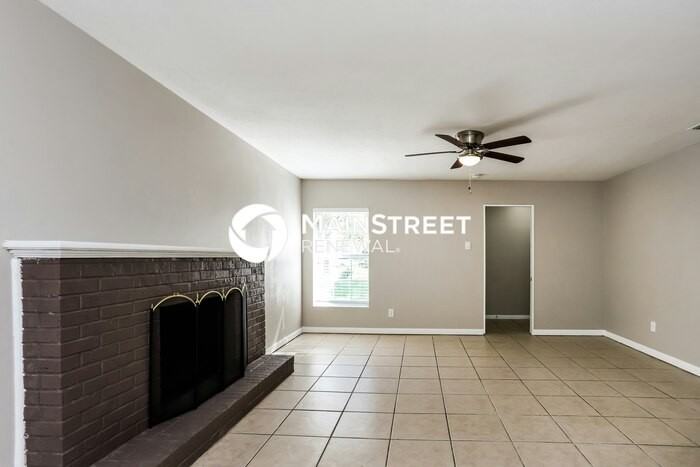 2902 Forest Cir - Photo 3 of 16
