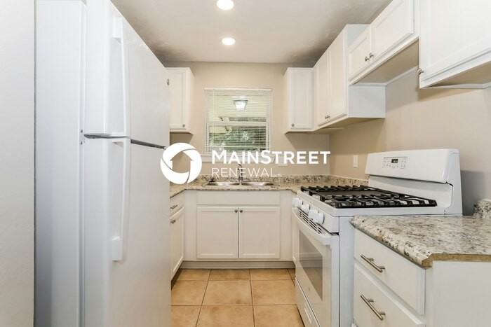 6823 Hanley Ln - Photo 7 of 16