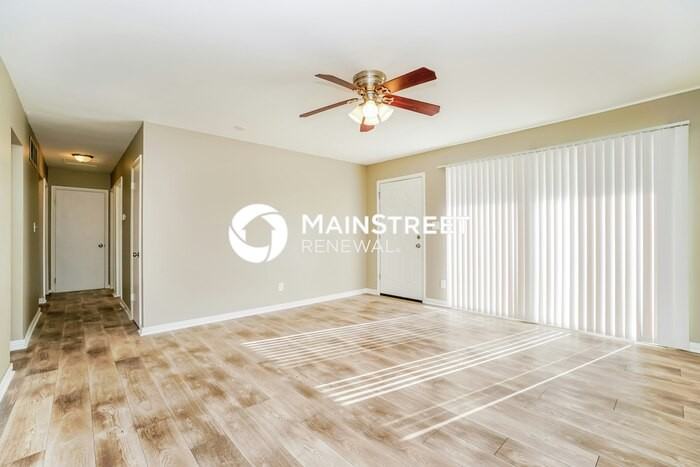 3296 Mark Ct - Photo 4 of 16