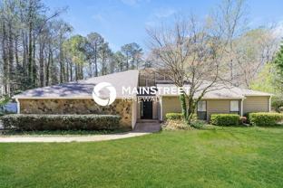 135 Red Oak Dr - Photo 1 of 1