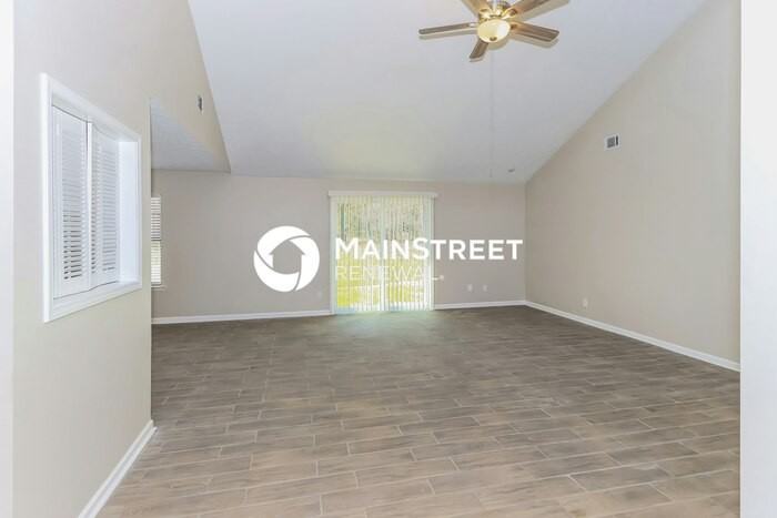 135 Red Oak Dr - Photo 3 of 16