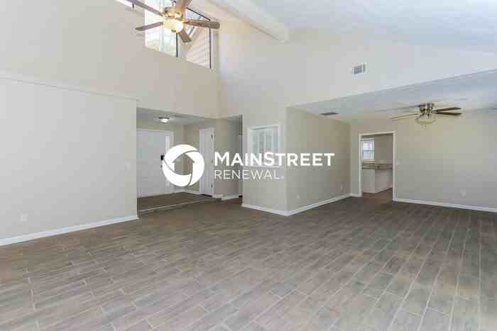 135 Red Oak Dr - Photo 4 of 16
