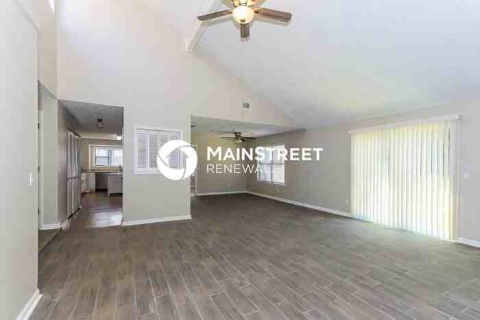 135 Red Oak Dr - Photo 5 of 16
