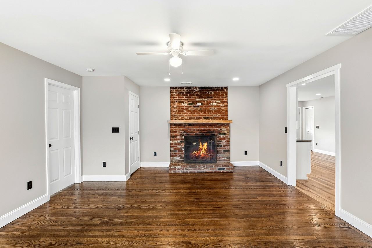 1397 Dutch Cove Rd #NA - Photo 4 of 18