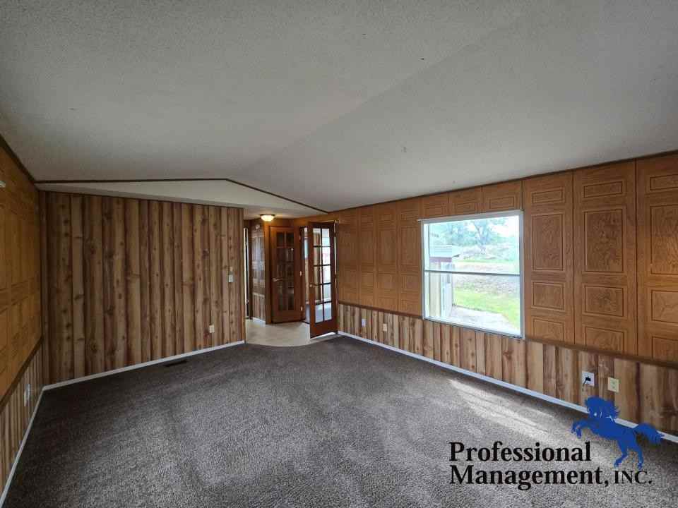 922 Yellowstone River Rd #D9 - Photo 3 of 9
