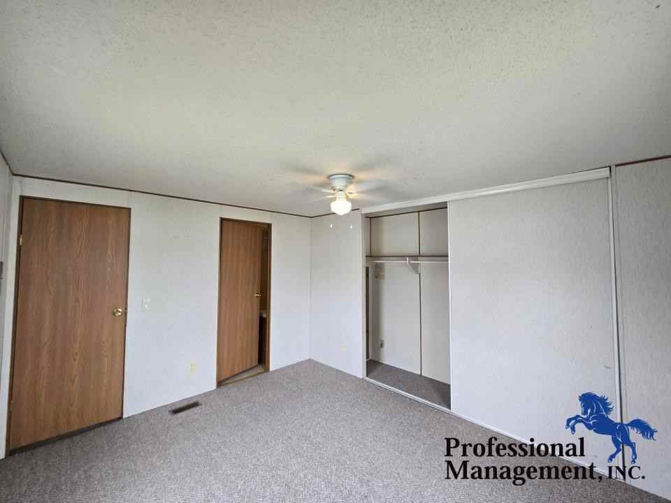 922 Yellowstone River Rd #D9 - Photo 5 of 9