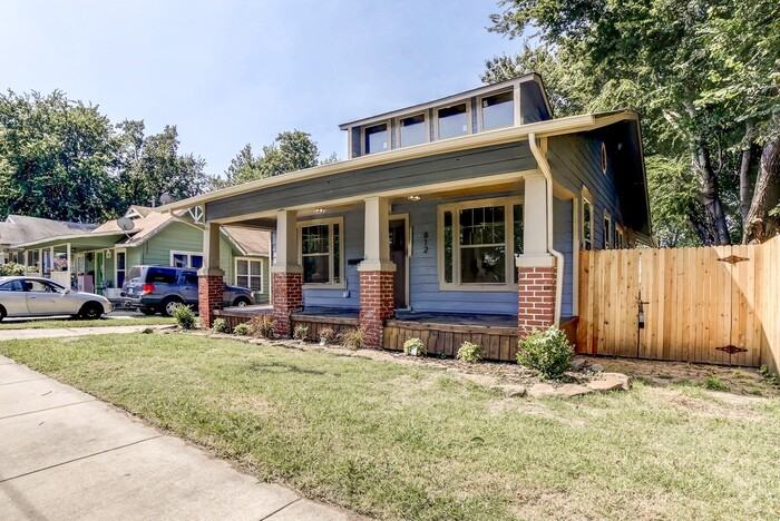 812 S Columbia Ave - Photo 2 of 23