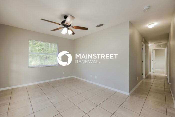 3303 69th St W - Photo 4 of 16