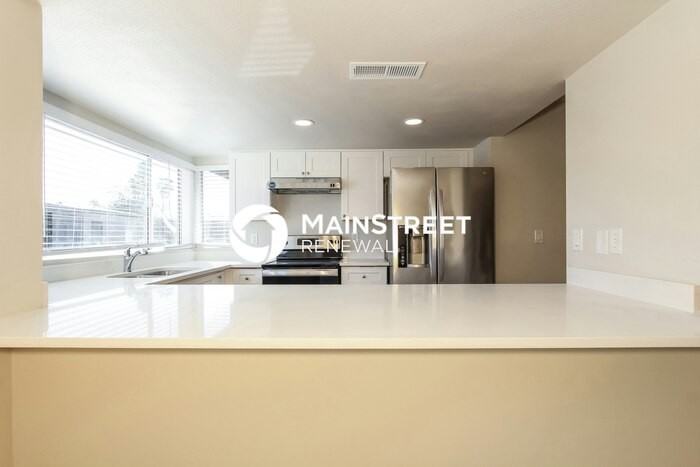15607 N 60th Ave - Photo 7 of 16